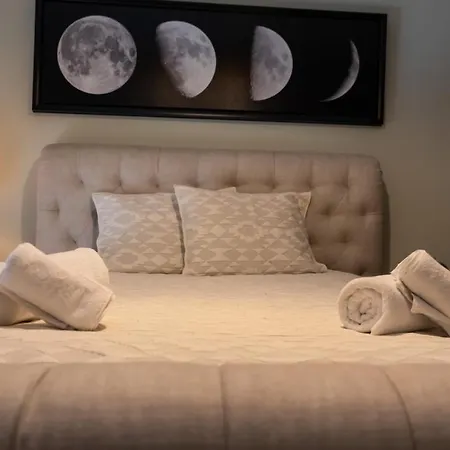 Mountview Apartment