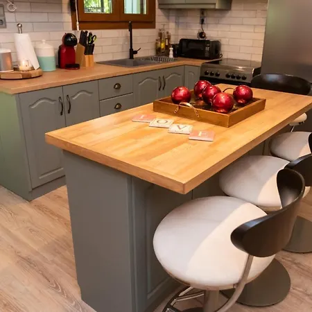 Mountview Apartment *